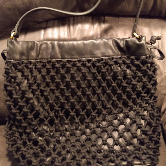 Elizabeth and James Handbags - ELIZABETH AND JAMES BLACK SHOULDER BAG - GREAT CONDITION